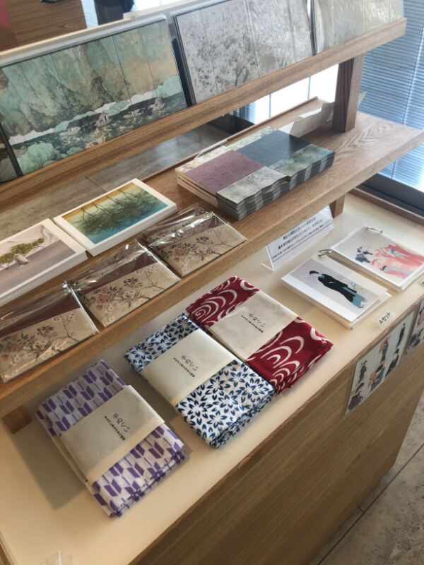 あやしい絵展グッズ エントランス(20)